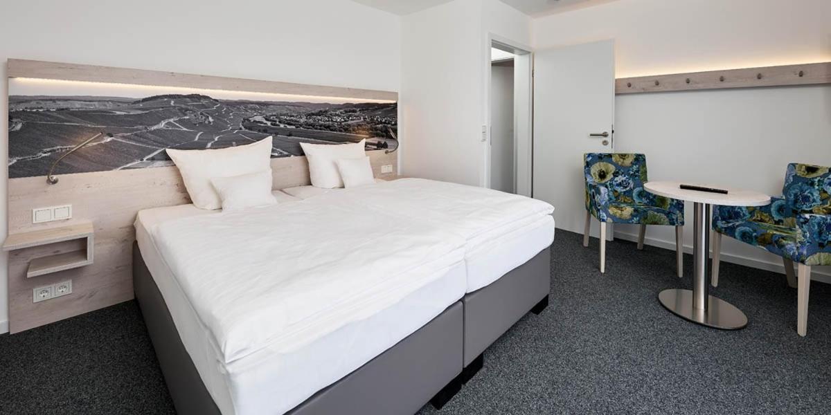 Sonnenuhr Bed & Breakfast Bernkastel-Kues Ngoại thất bức ảnh